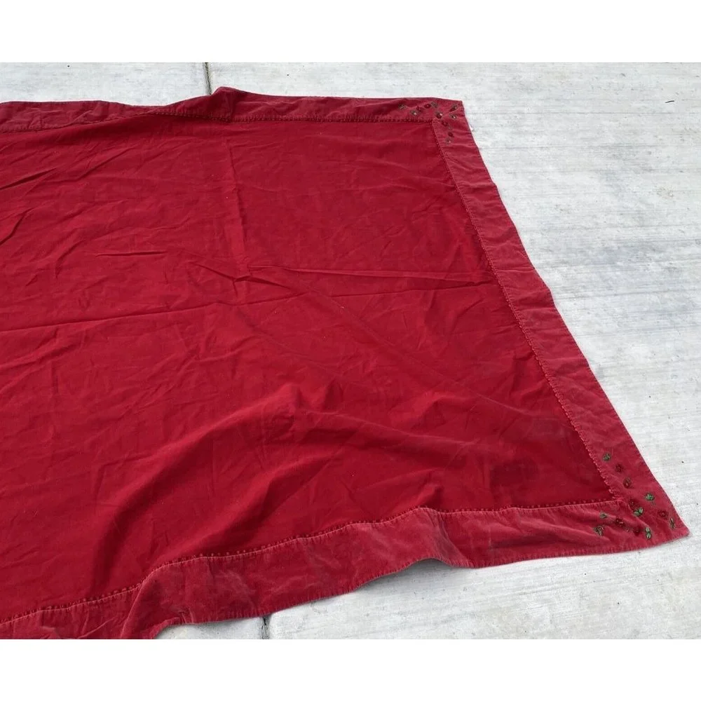 Christmas Tablecloth Coverlet Blanket Target 2009 Velvet Trim Corner Flower Trim